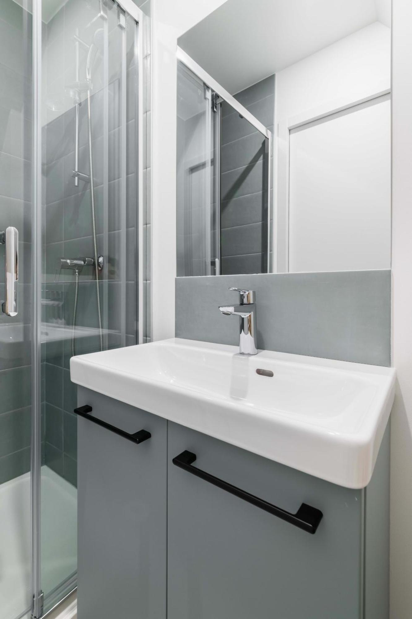 2 Pieces Refait A Neuf Dernier Etage - Paris 19 - 4P - Flat-Guestアパートメント エクステリア 写真